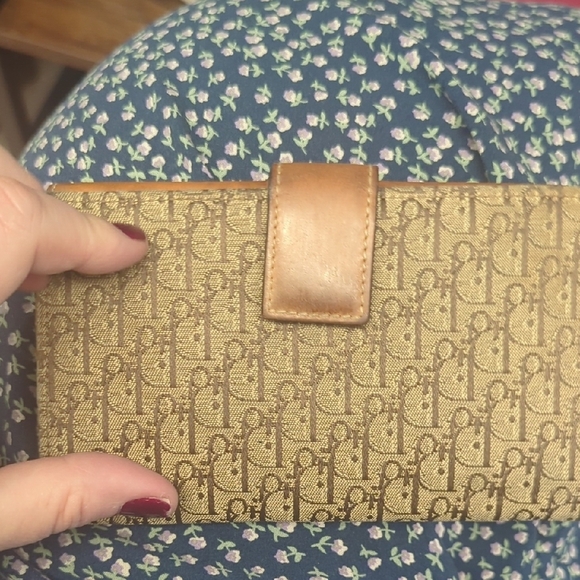 Dior Tan and Brown Wallet with Gold Clasp - Picture 4 of 10